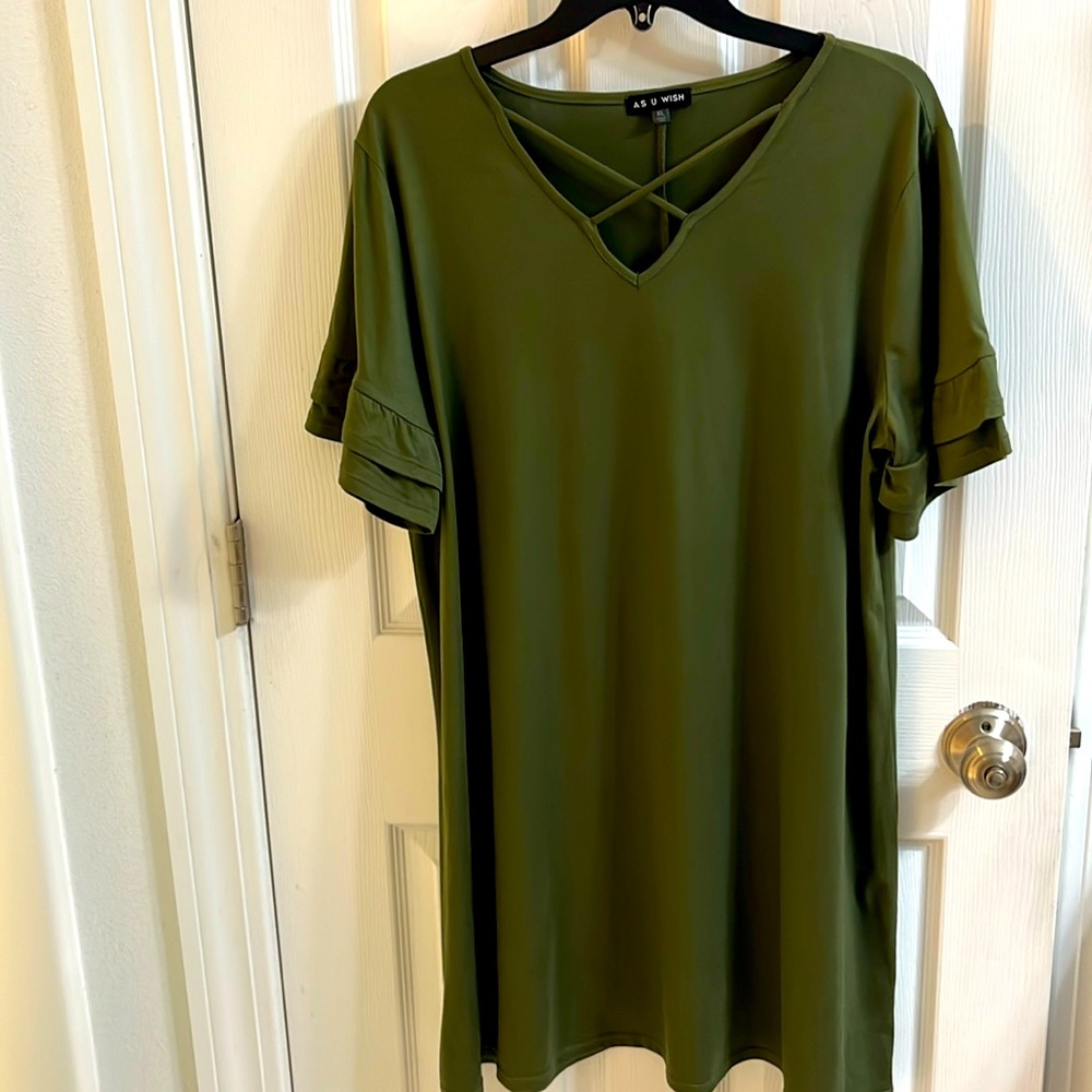 Green dress never worn